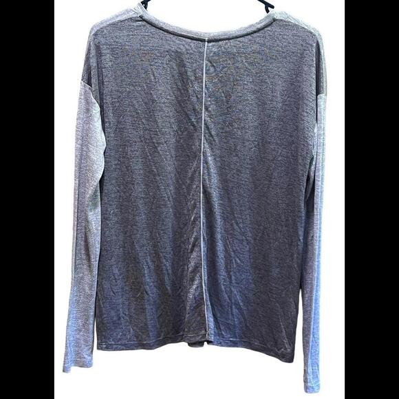 Vince T Shirt Top Crew Neck Long Sleeve Heathered Gray Women Size XS - Picture 2 of 3
